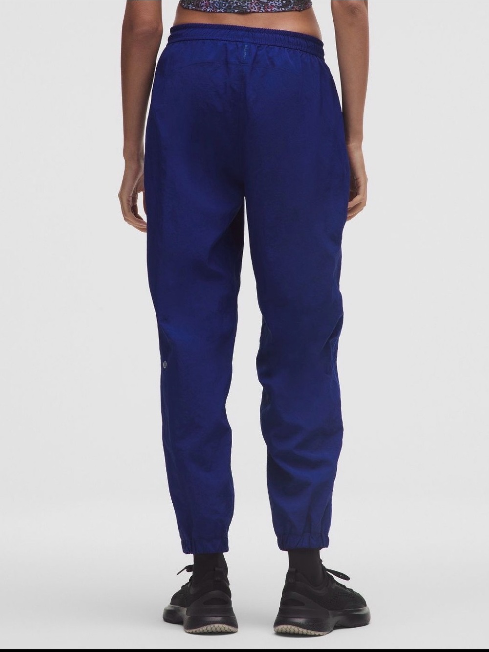 Lululemon License to Train Woven Mid-Rise Jogger Deep Sea Blue/Moroccan Blue - Picture 3 of 13